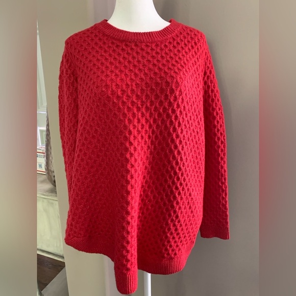 Cozy Red Knit Sweater, Super Soft Petite Large Rounded Bottom, Preloved - Picture 1 of 6